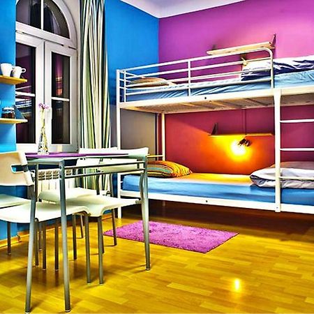Nathan'S Villa Hostel Warszawa Exteriör bild